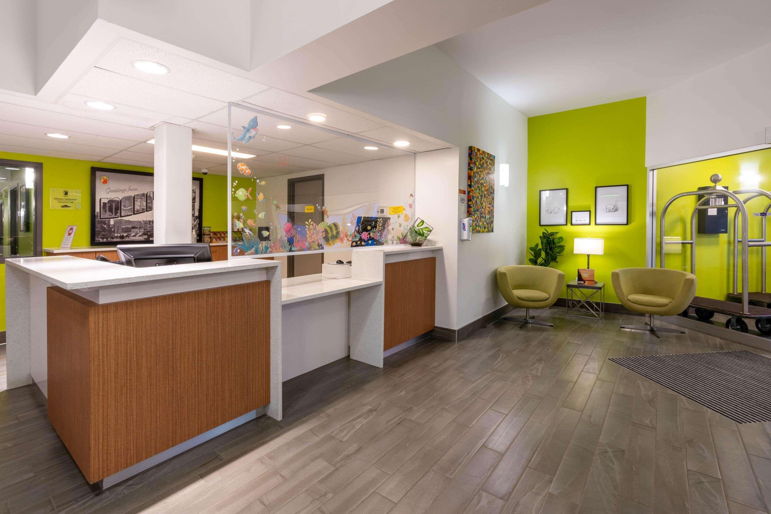Super 8 By Wyndham Winnipeg West Exteriör bild