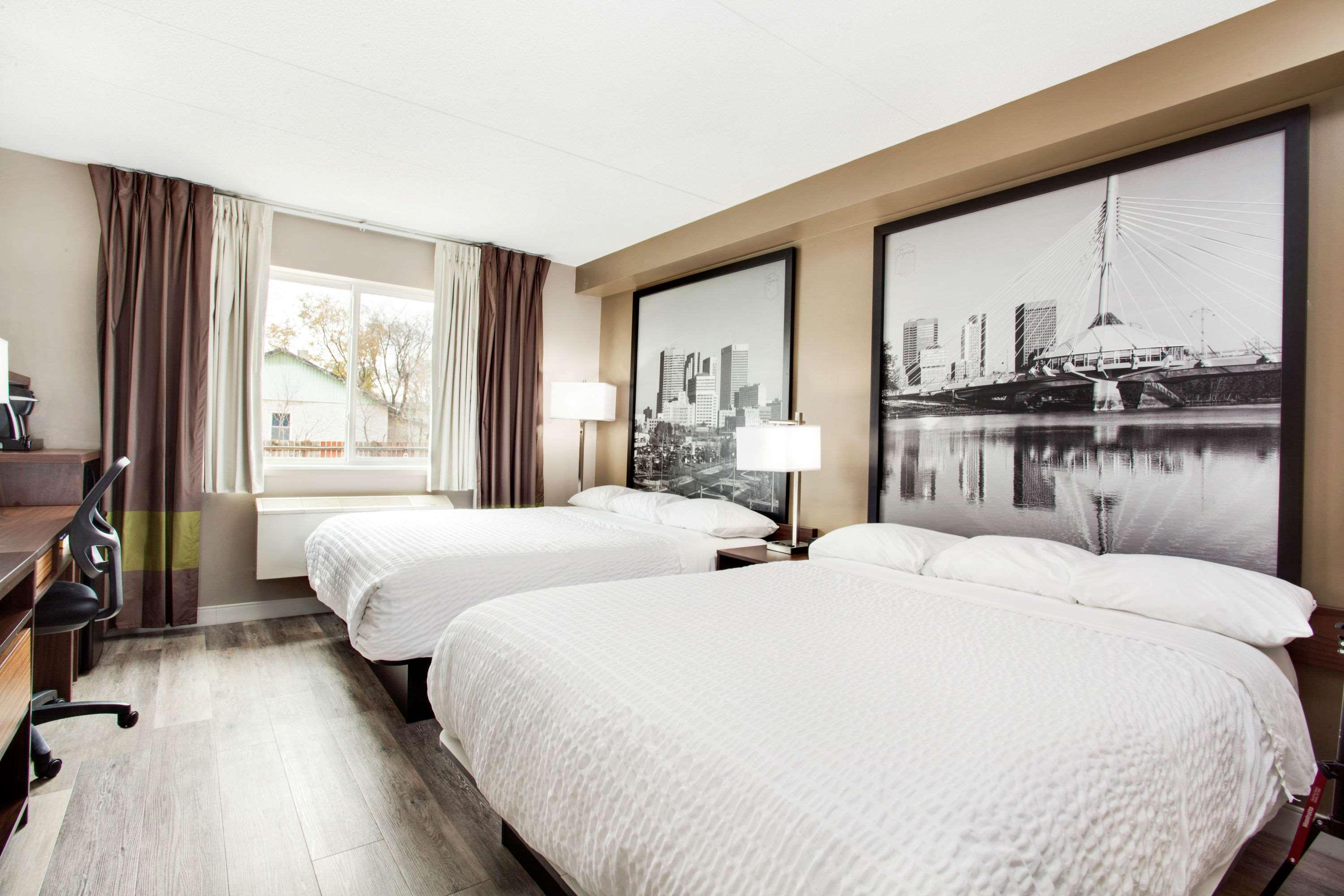 Super 8 By Wyndham Winnipeg West Exteriör bild